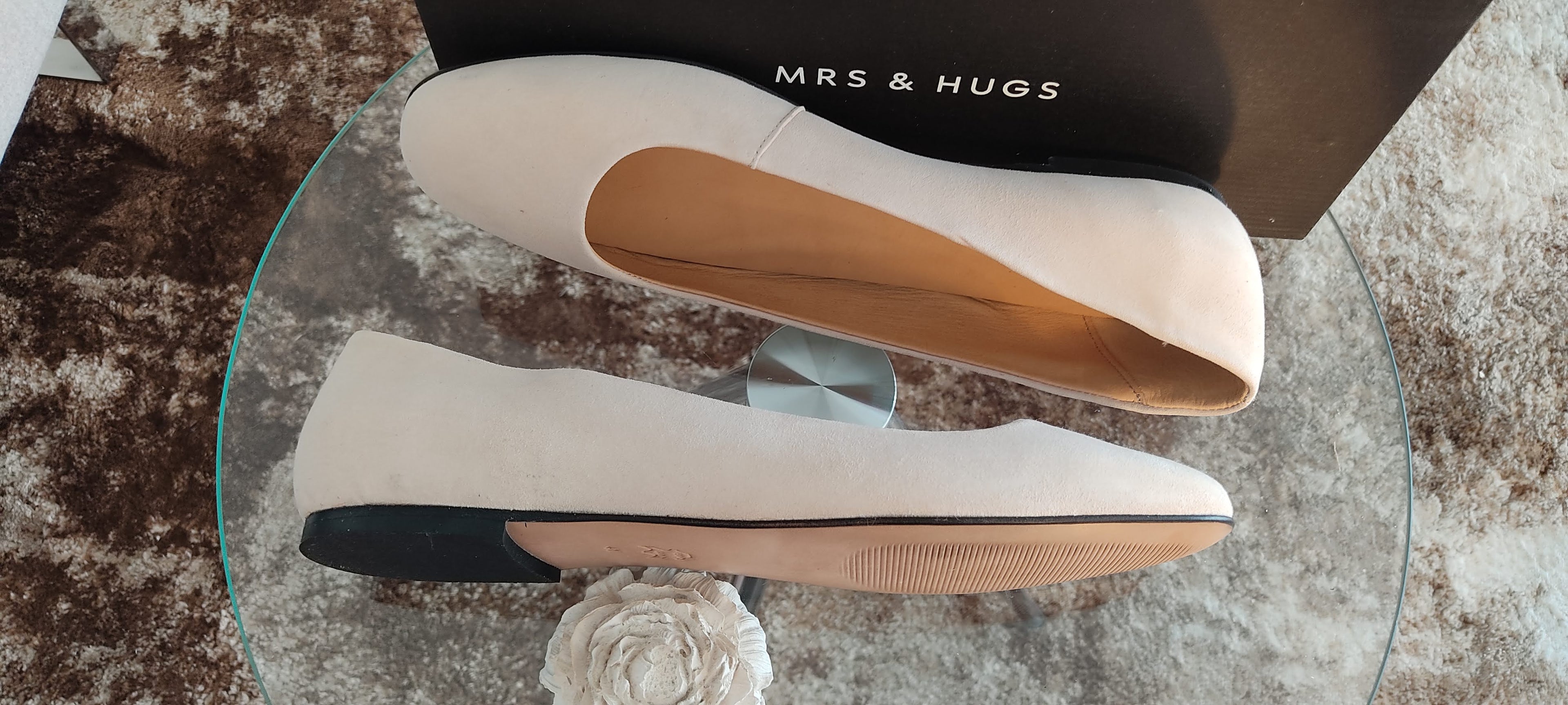 Mrs & Hugs Creme 41