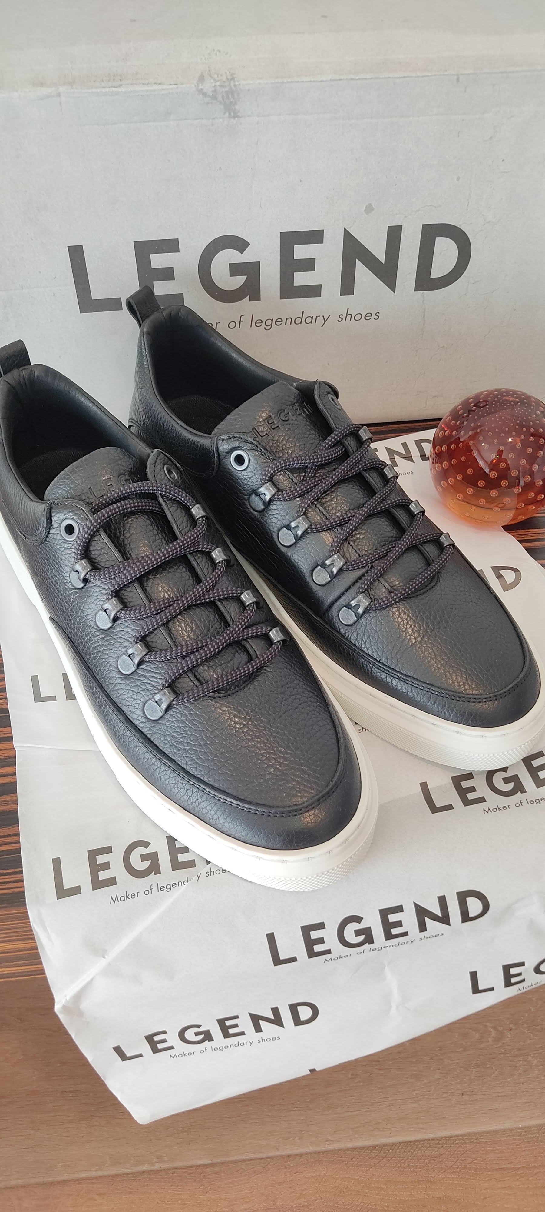 Legend Fontana Black 43