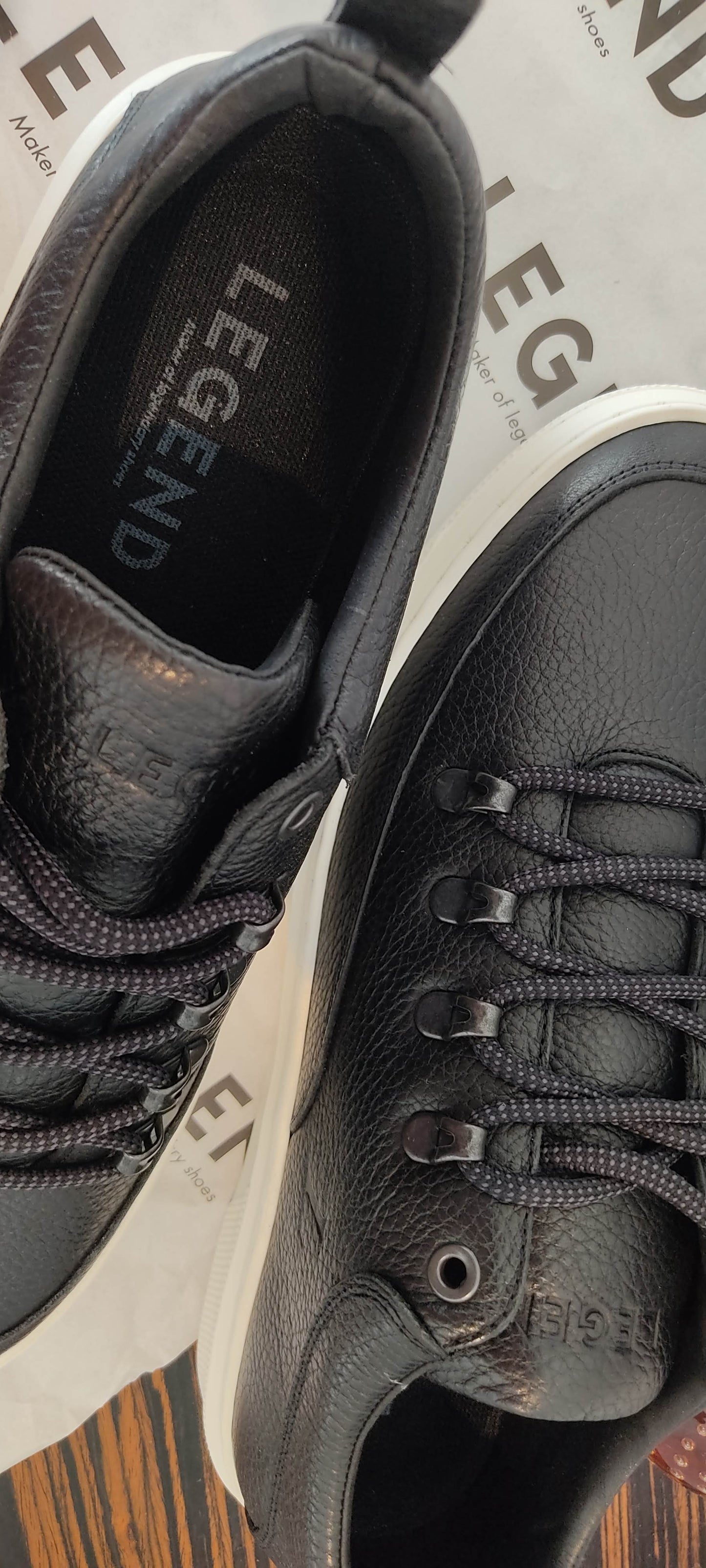 Legend Fontana Black 43