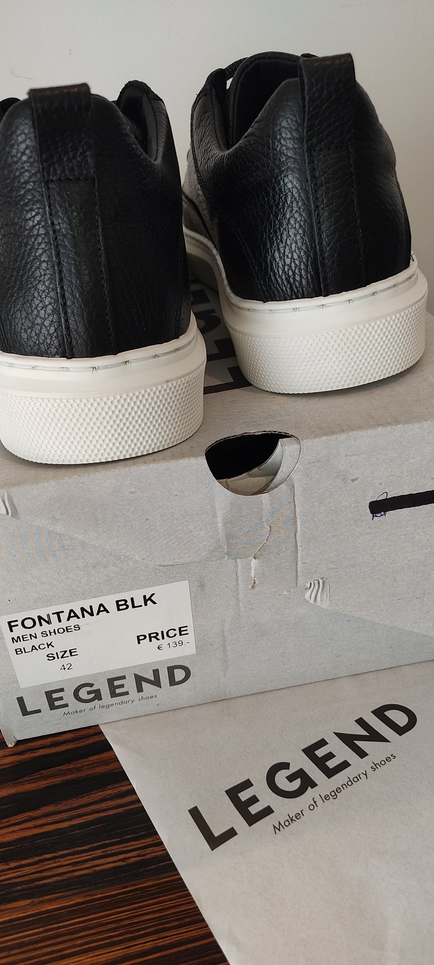Legend Fontana Black 42