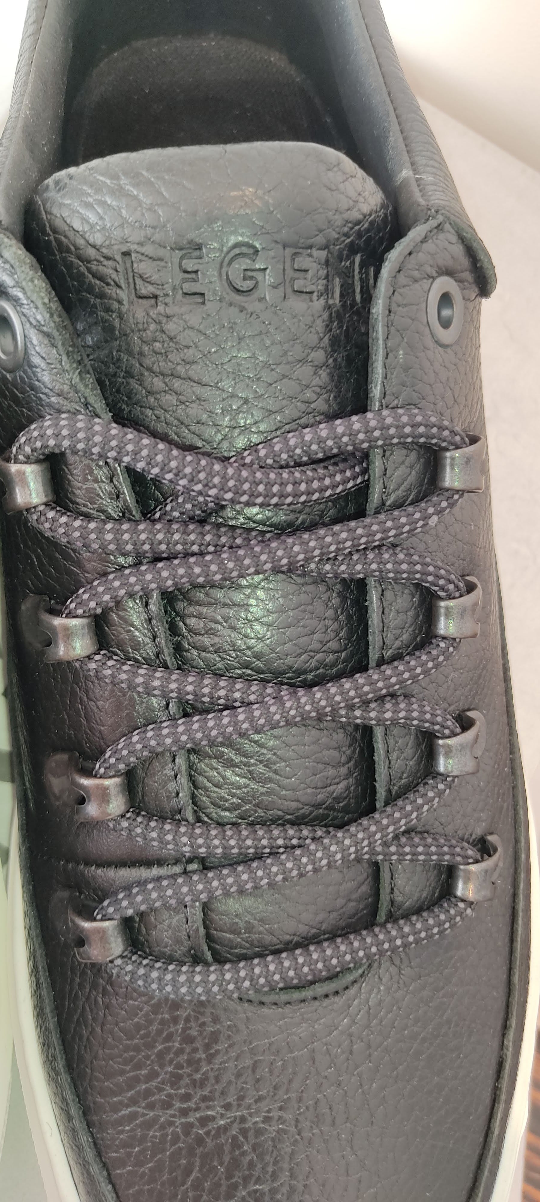 Legend Fontana Black 42