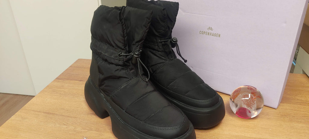 Copenhagen Black Snow