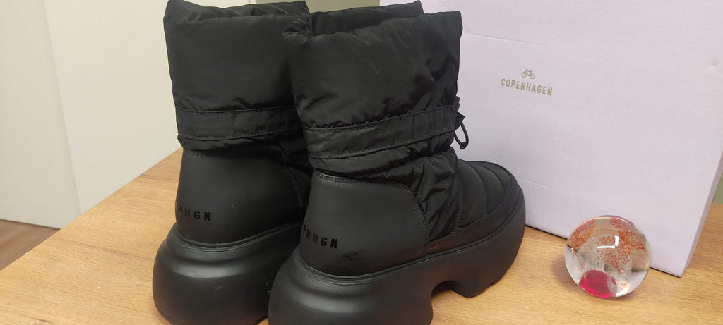 Copenhagen Black Snow