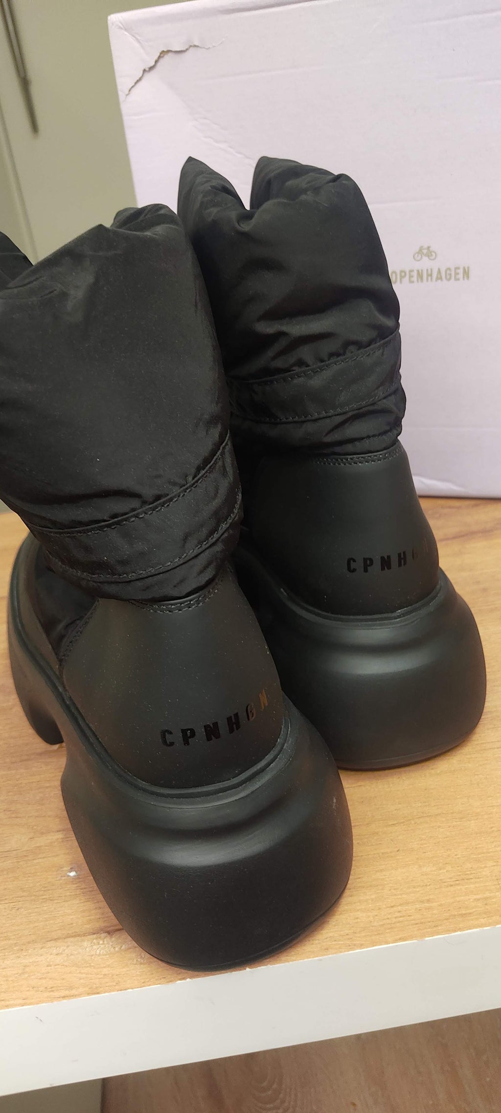 Copenhagen Black Snow