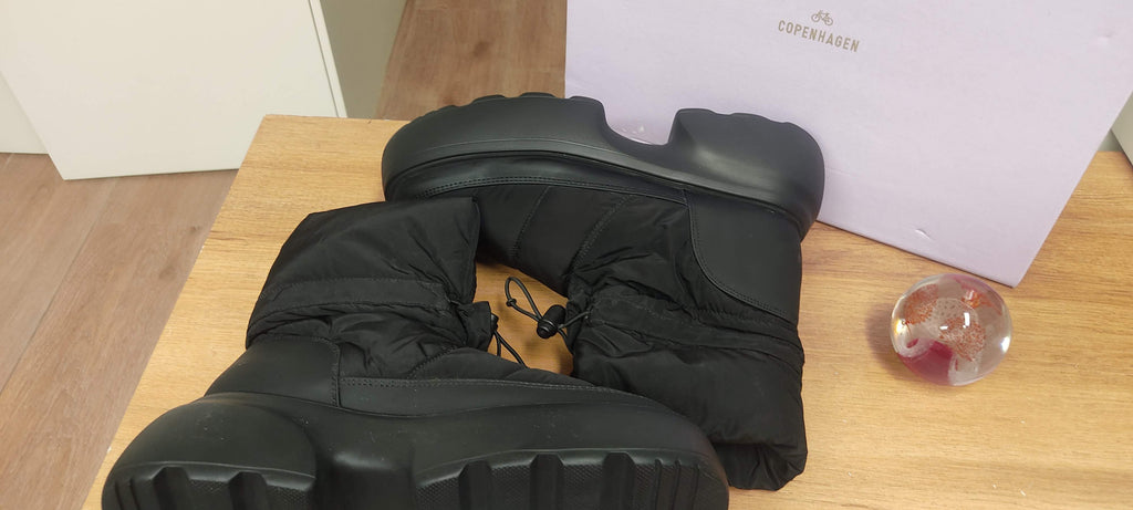 Copenhagen Black Snow